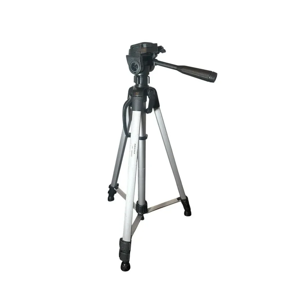 AmazonBasics WT3540 Lightweight Tripod with Bag